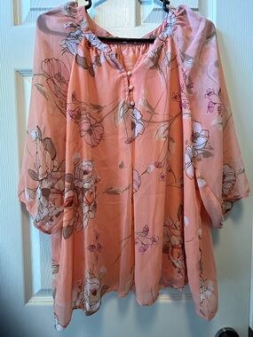 ✨St. John's Bay Peach Floral Button-Front Blouse